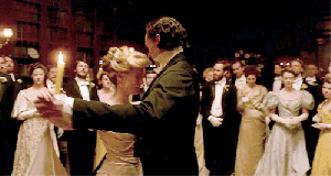 Crimson-Peak-tom-hiddleston-38614513-500-267